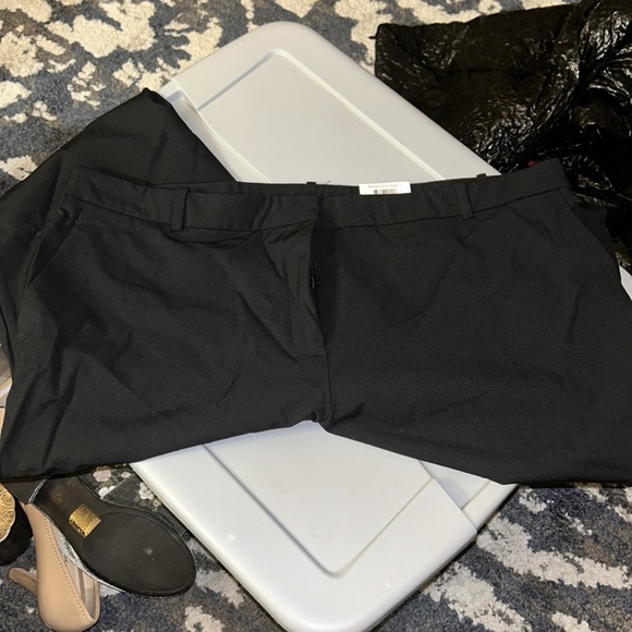 NWT Alfani slim leg tummy control pants in size 18 - Picture 2 of 8